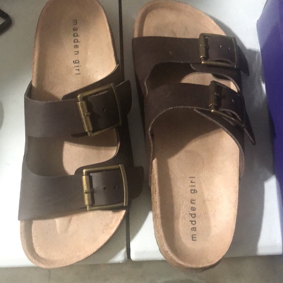 Madden girl - Picture 5 of 6